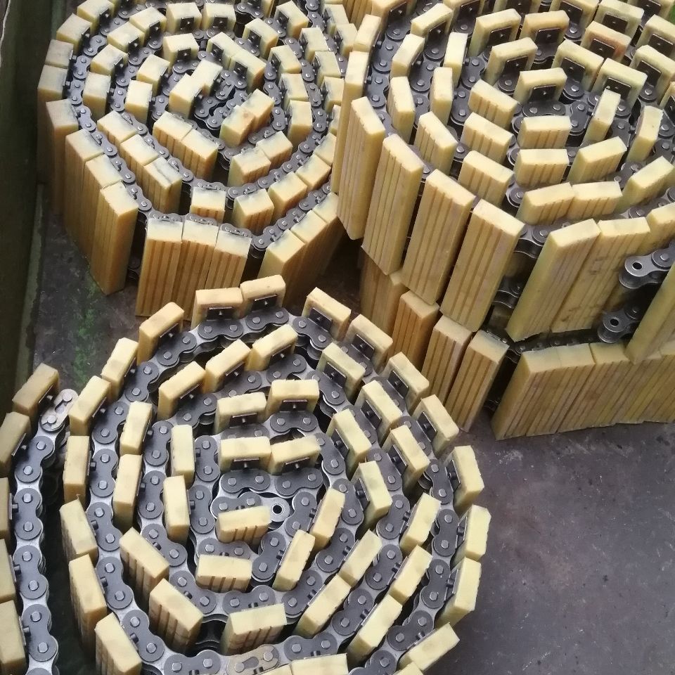 定制履带牵引机橡胶块耐磨牛筋块