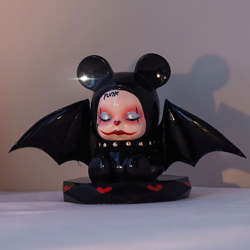 汽车创意手办暗黑系小丑娃娃中控潮男风装饰品车载摆件车内香薰女