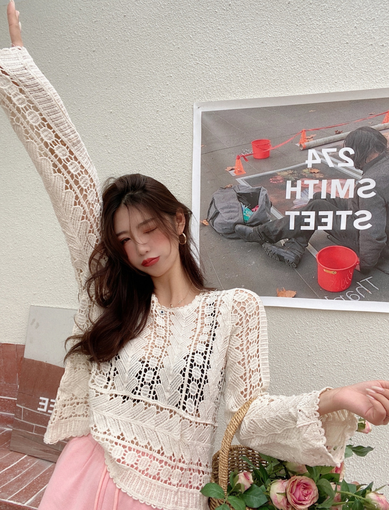 Sweet girl retro Korean loose love hollowed out apricot blouse real price