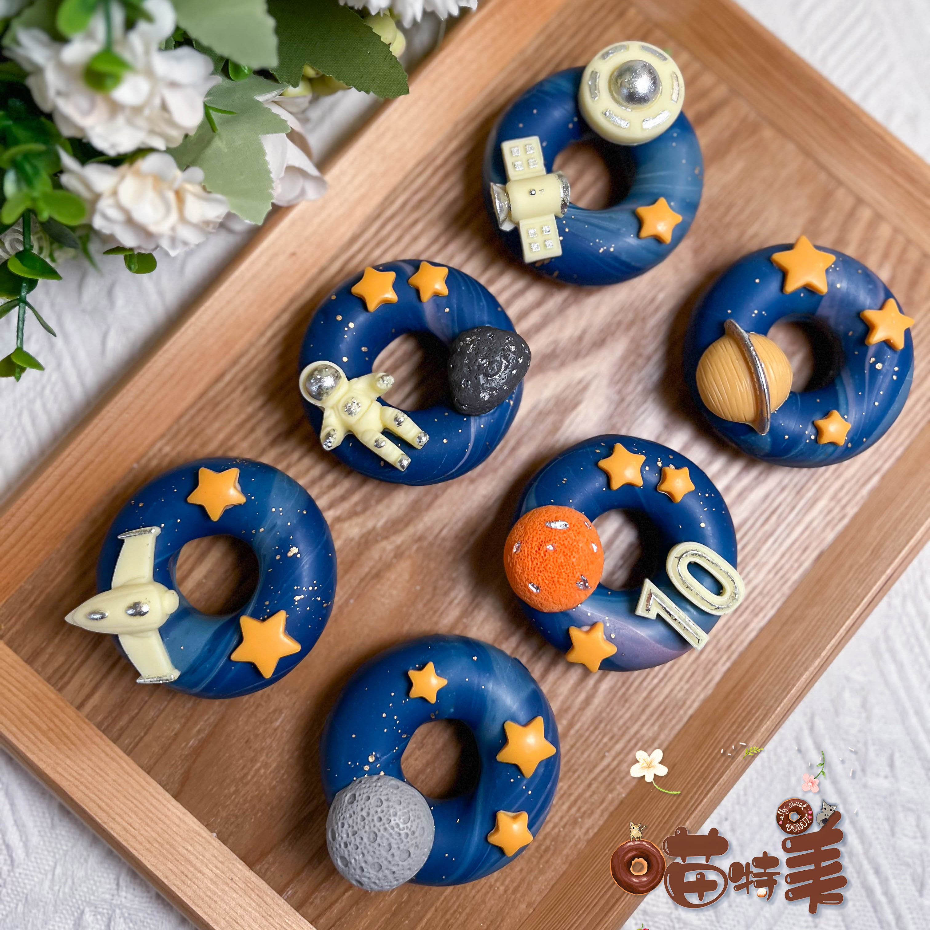 宇航员太空蛋糕生日甜品台网红巧克力甜甜圈雪糕棒棒糖即食包邮