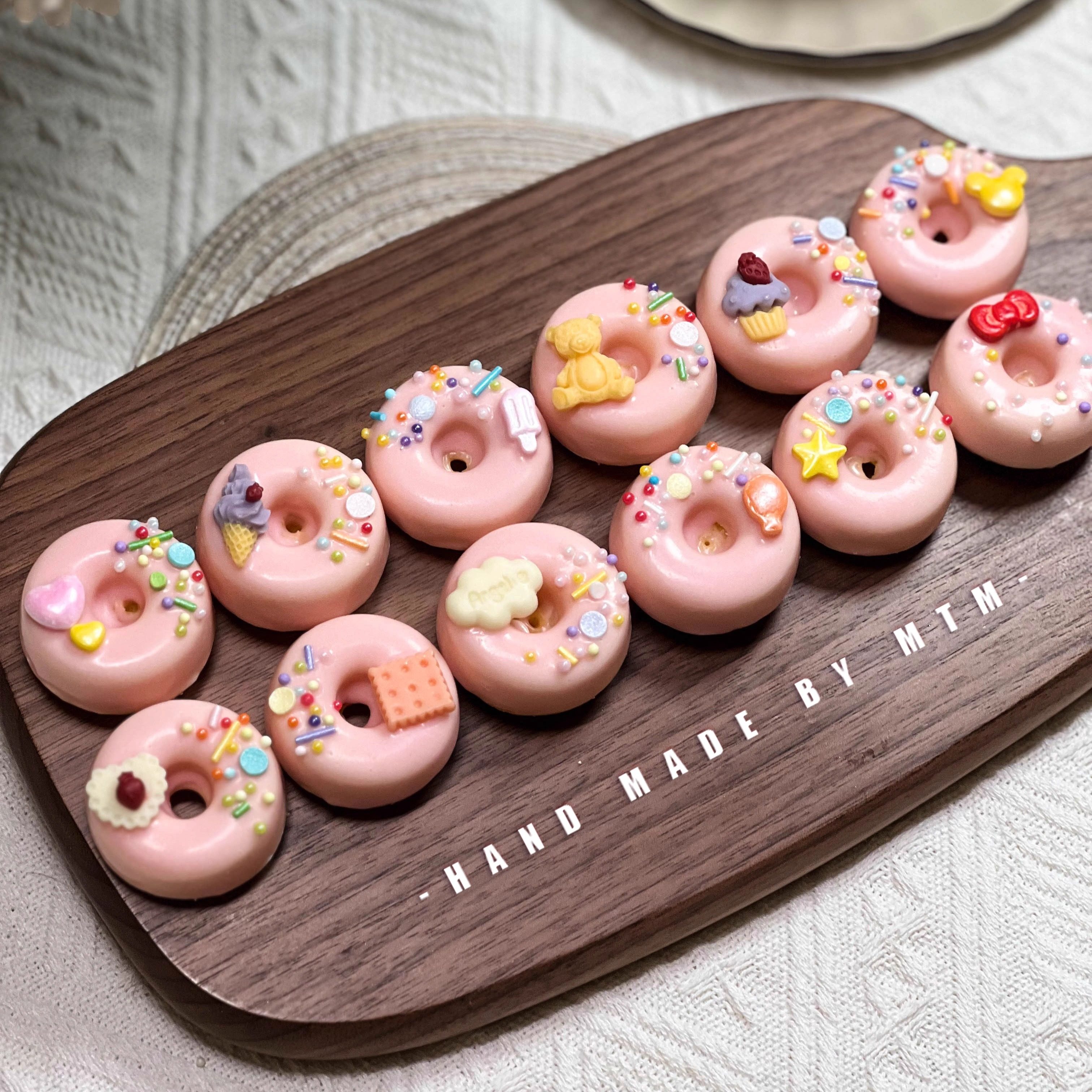 网红情人节粉色迷你甜甜圈蛋糕纯可可脂巧克力甜品即食糕点包邮