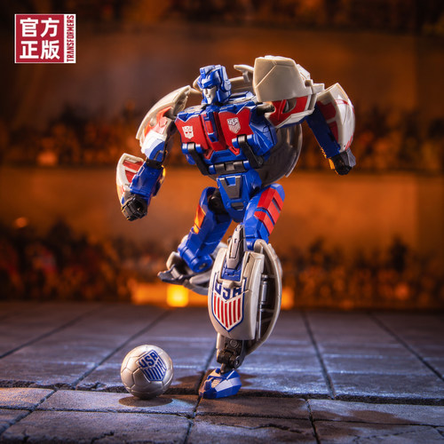 足球擎天柱变形金刚玩具