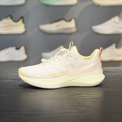 李宁四季通用减震回弹童跑步鞋