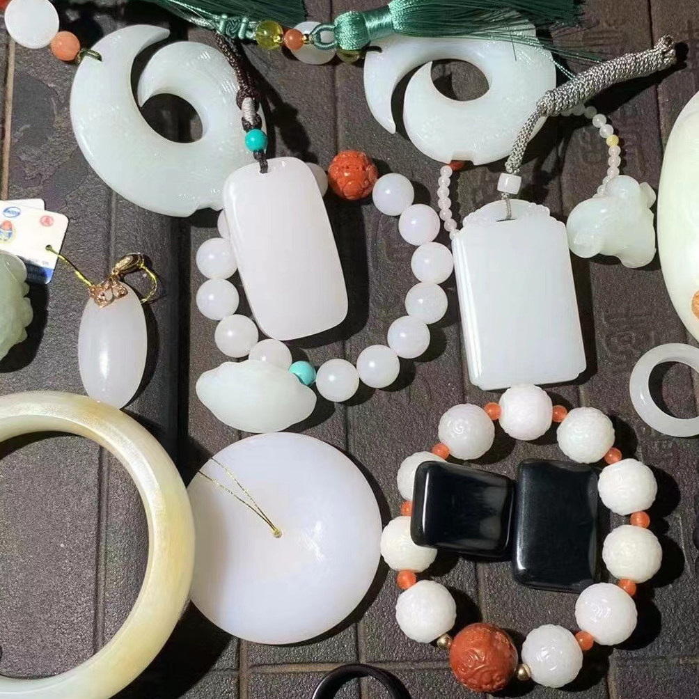 直播间看货现拍新疆和田玉手镯