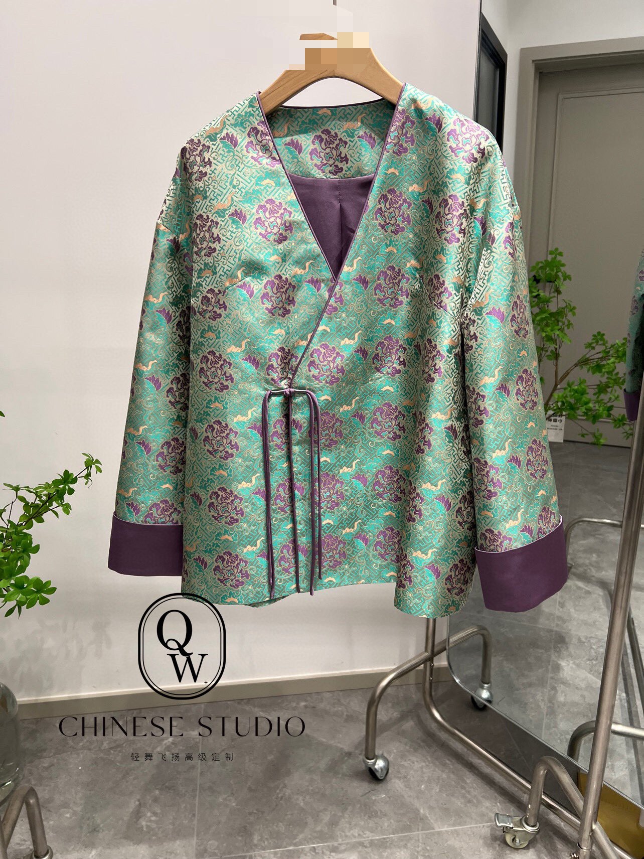 2024春装新款新中式女装上衣中长国风盘扣100桑蚕丝真丝宋锦外套