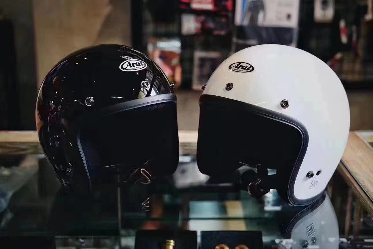 Arai S70复古半盔自带原厂帽檐黑色白色头盔