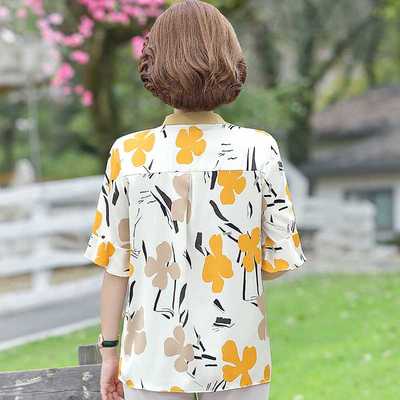 中年妈妈夏装短袖洋气上衣2022新款中老年女夏季雪纺t恤小衫套装