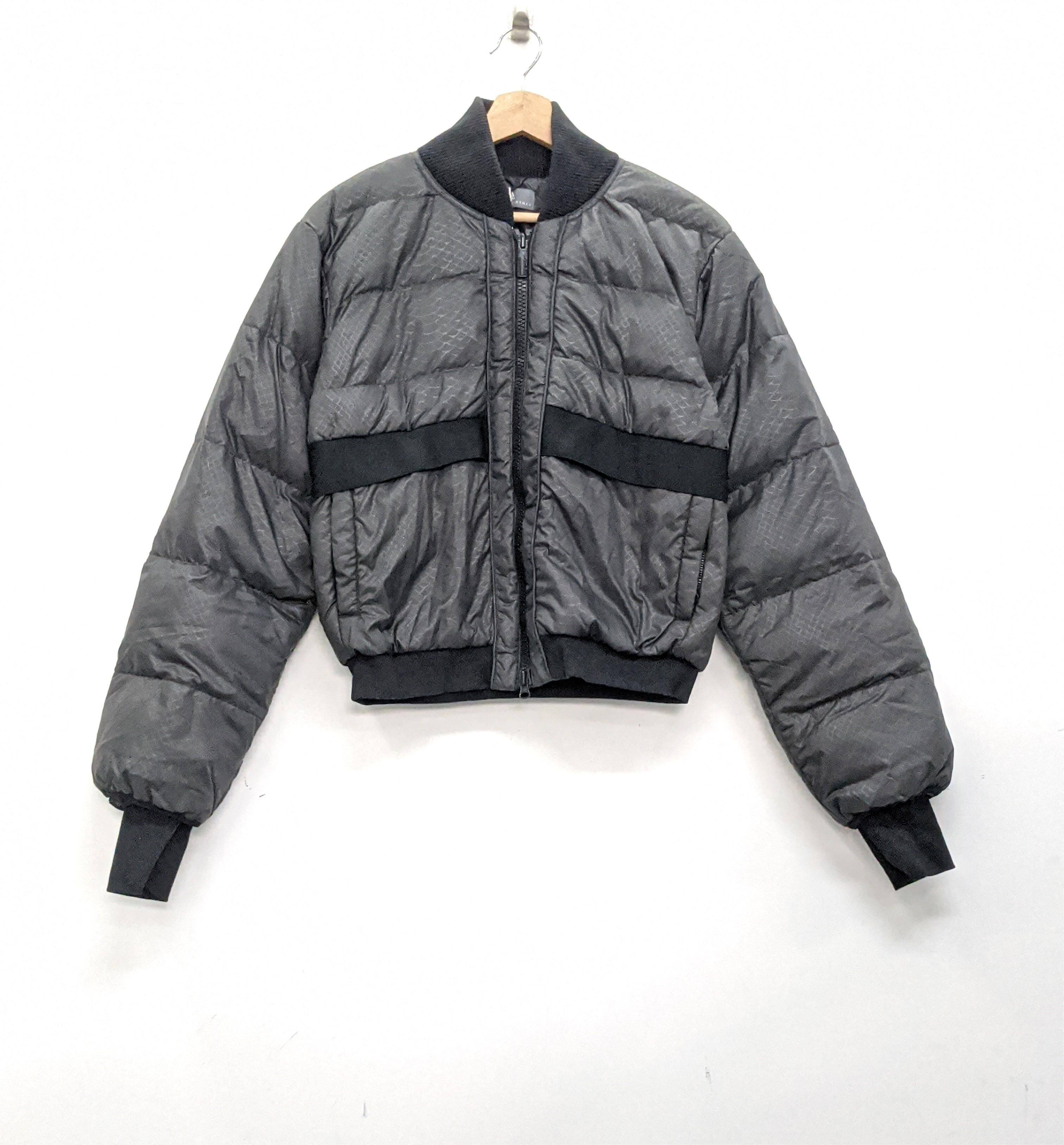 adidas Stella McCartney Padded Bomber 女休闲短款棉服 CZ3533