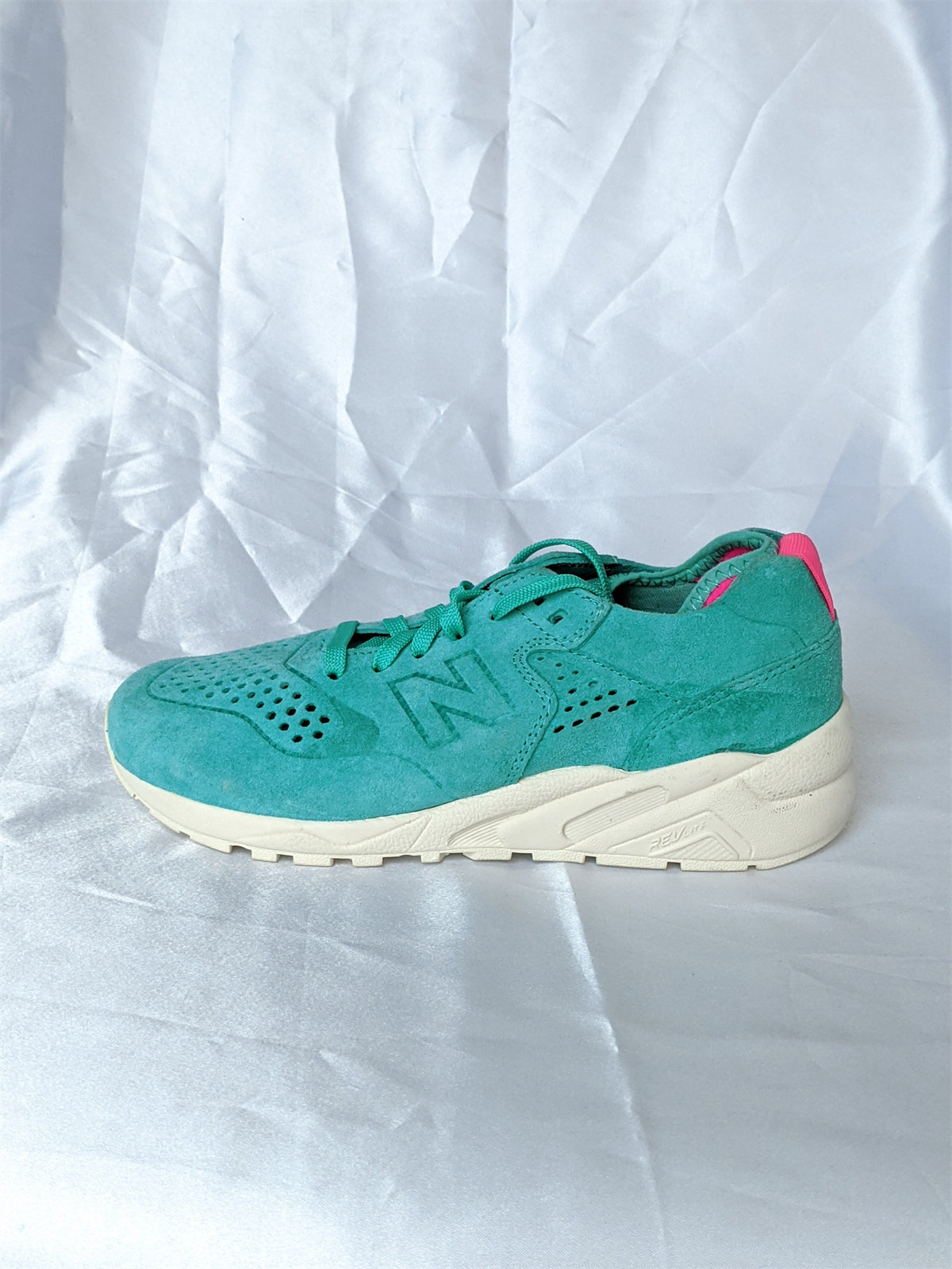 NEW BALANCE 580 女子夏季轻便百搭 运动复古百搭慢跑鞋 WRT580DT