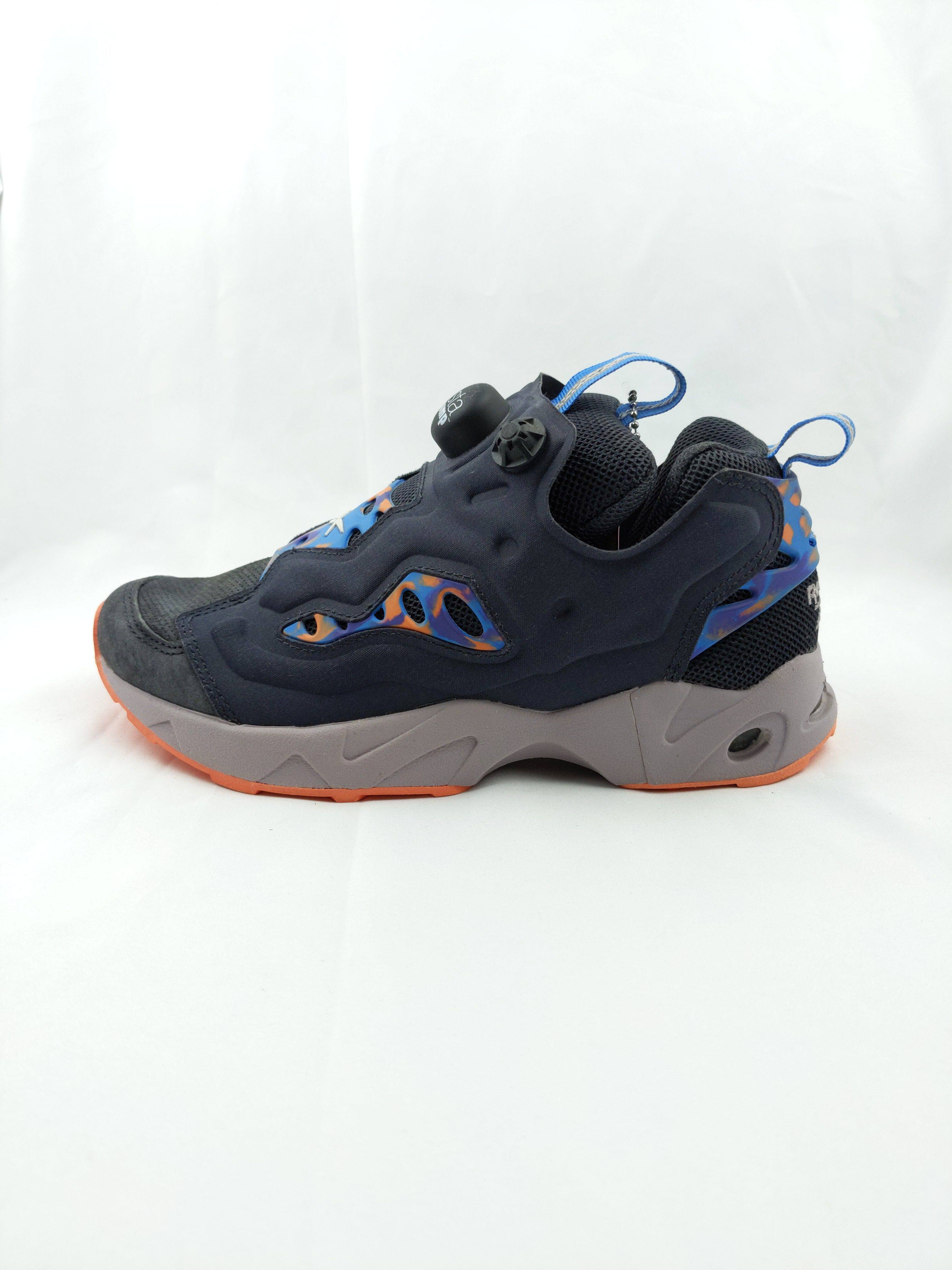 锐步 Reebok Instapump Fury 女子全包裹性充气复古休闲鞋BD1613.