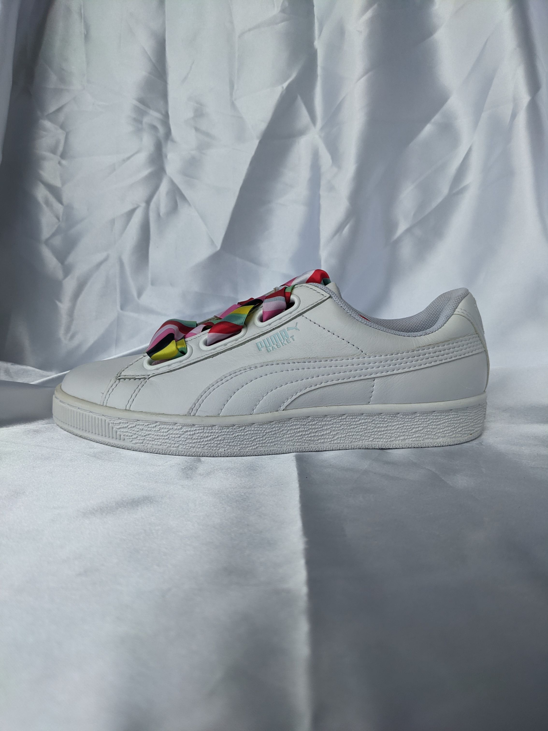 彪马 Puma BASKET HEART GEN HUSTLE 女彩带休闲小白鞋 369479-02