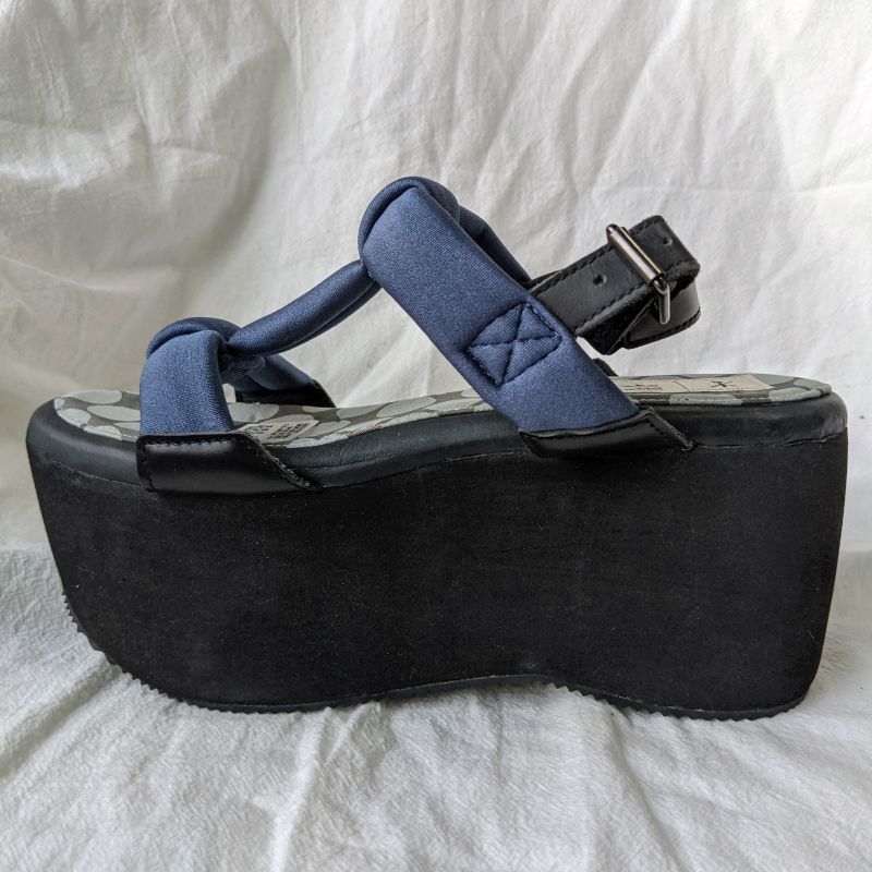 联名 ADIDAS x OPENNING CEREMONY女子松糕底凉鞋 M22449 M22450.