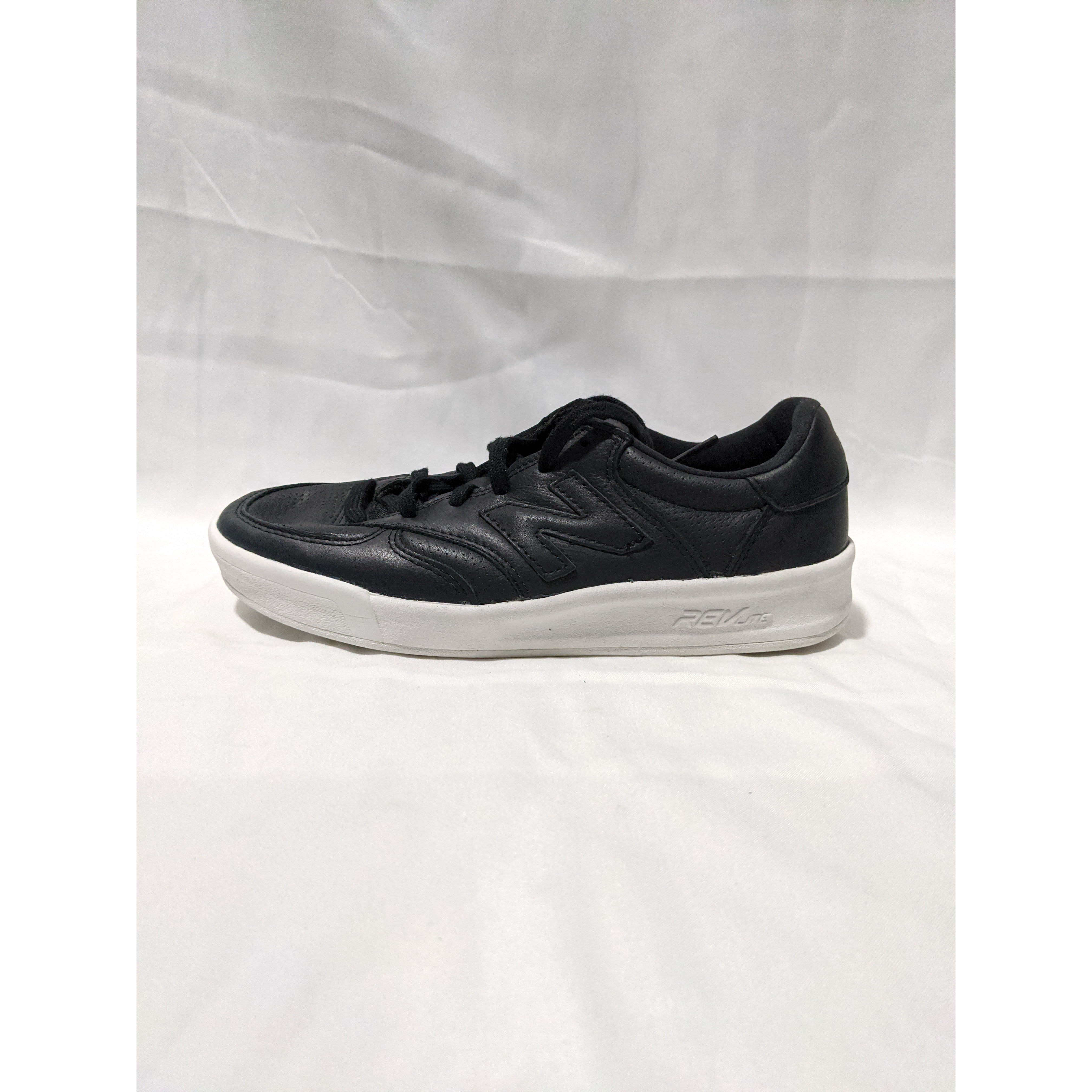 New Balance Court 300 Lifestyle 女子 休闲鞋 WRT300SA