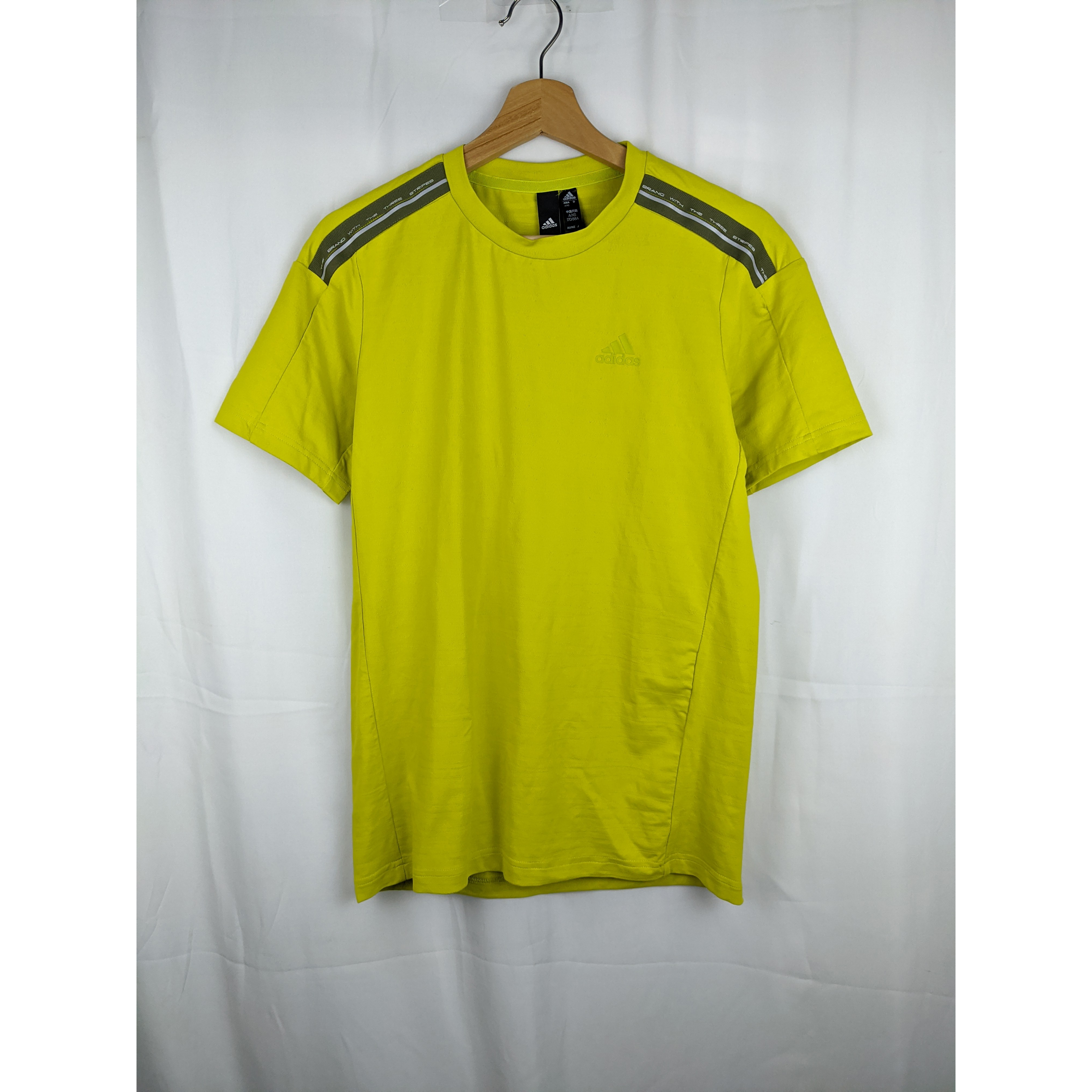 酷动城 再低的价格也是正品 阿迪达斯 男子透气速干短袖 HE9941