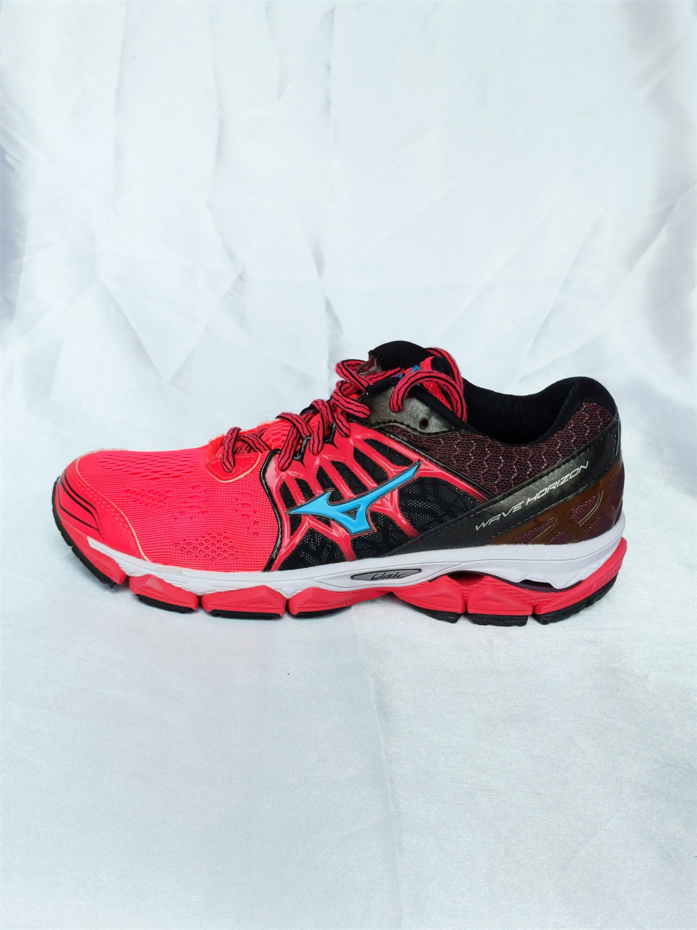 MIZUNO WAVE HORIZON 慢跑支撐型輕量避震女子跑步鞋 J1GD172623