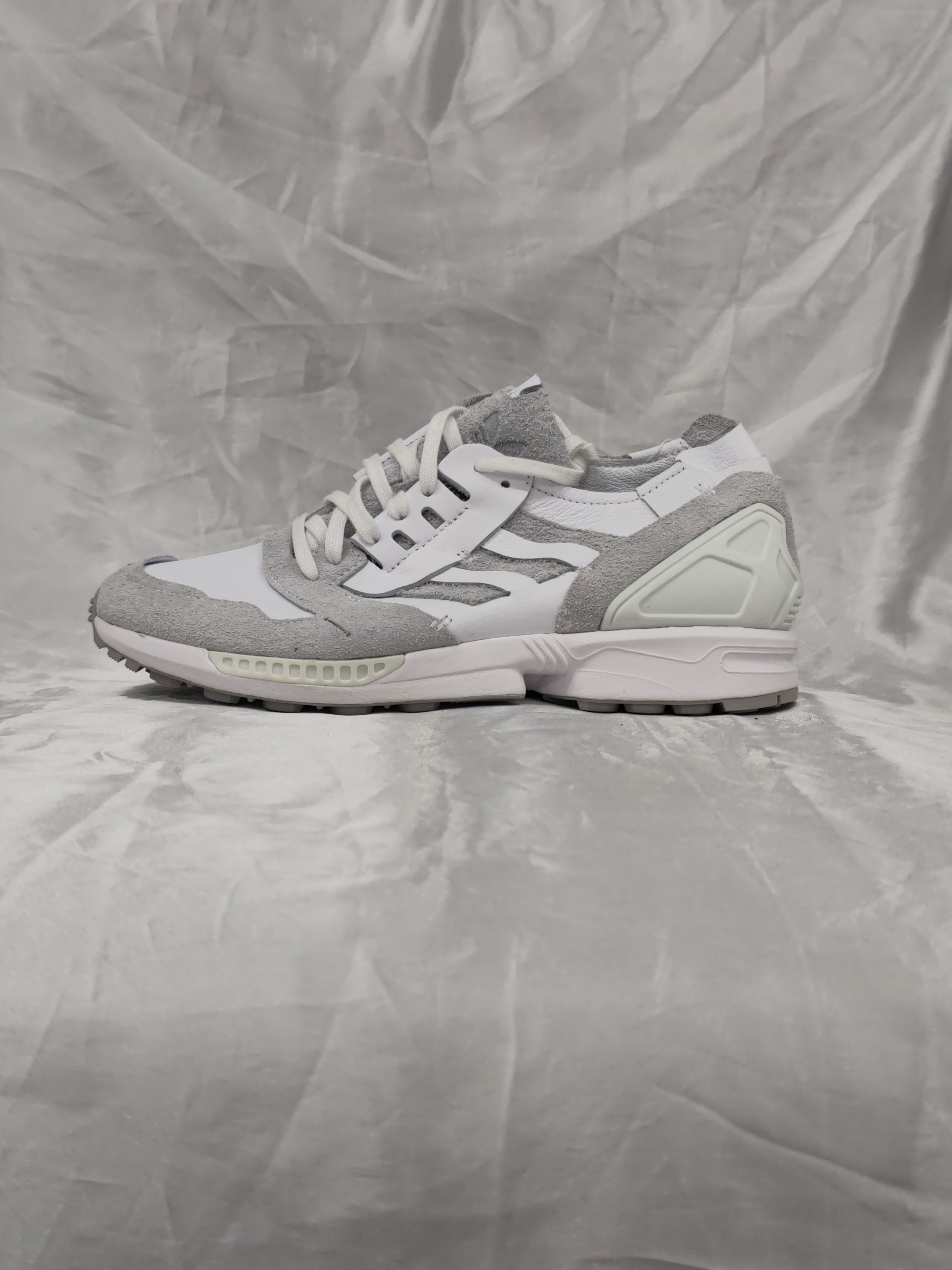 ADIDAS 阿迪达斯三叶草 男女ZX 8000 耐磨休闲运动跑步鞋 FZ3542