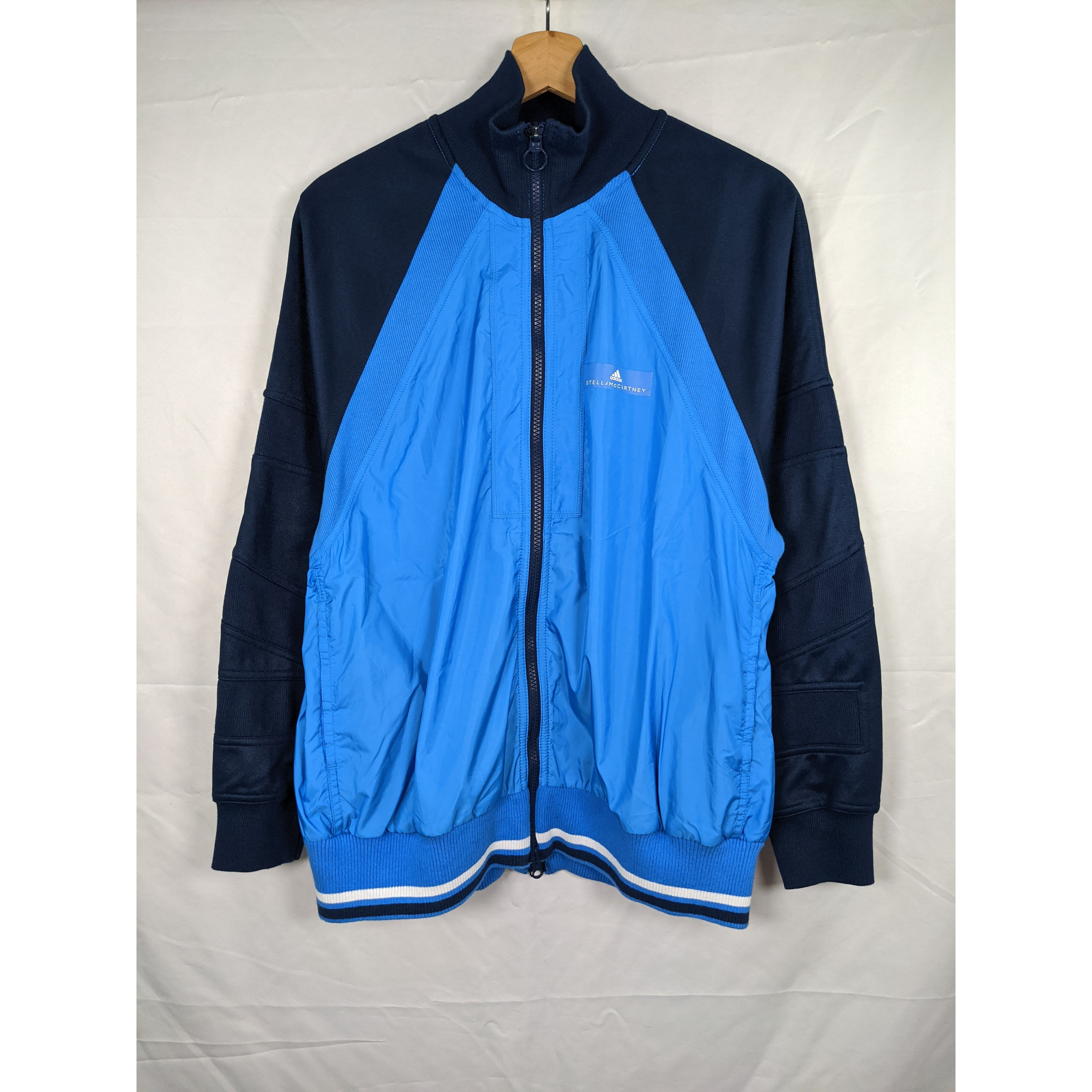 高端 设计师款 adidas Stella McCartney Training 女夹克 CZ3958