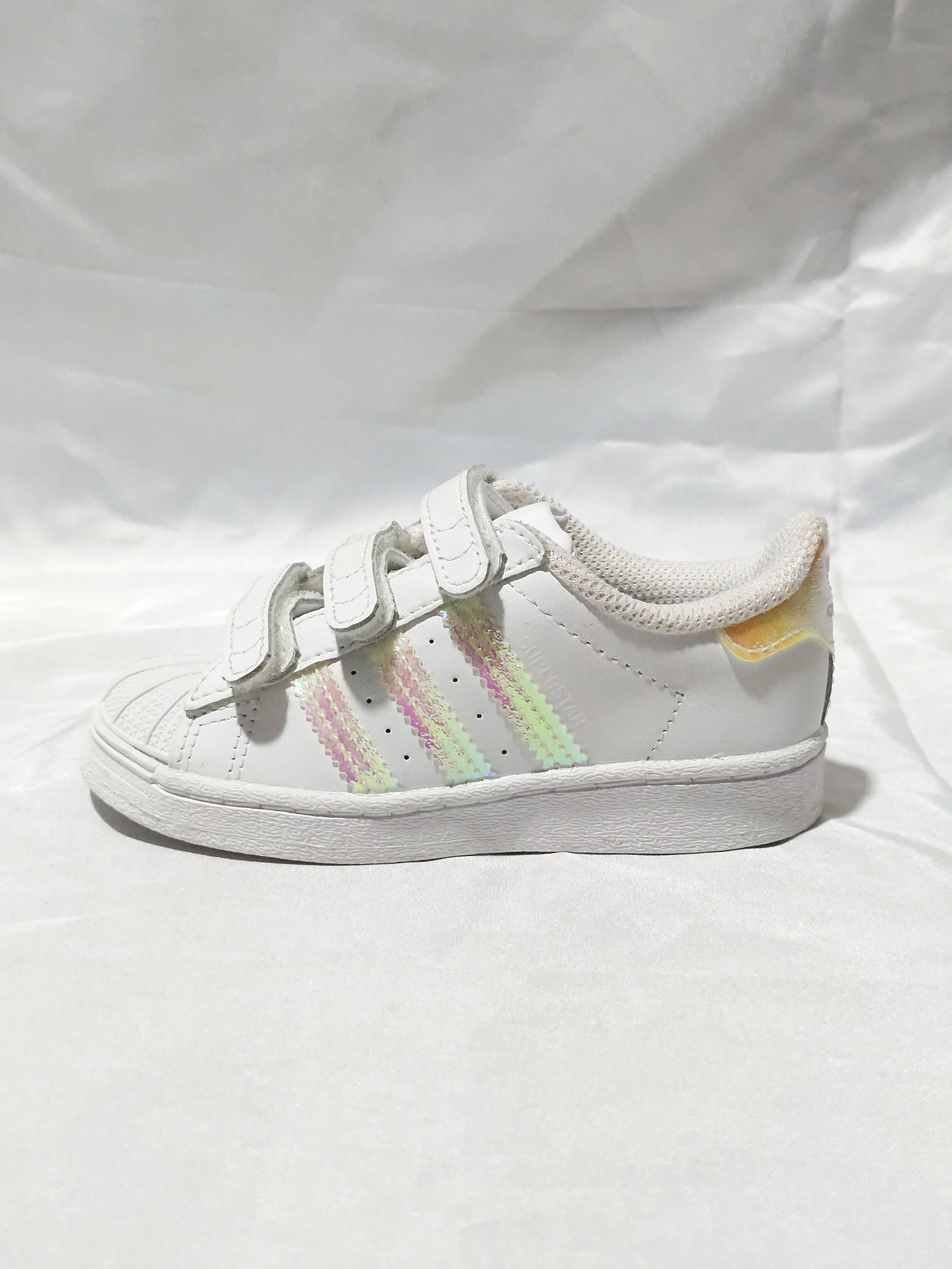 adidas Originals SuperStar 童鞋白色贝壳头魔术贴休闲鞋 FV3657