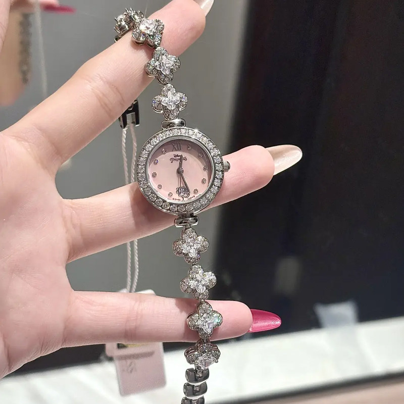 Disney迪士尼公主小圆表满钻镶嵌爆闪手链表百搭精致通勤甜美腕表