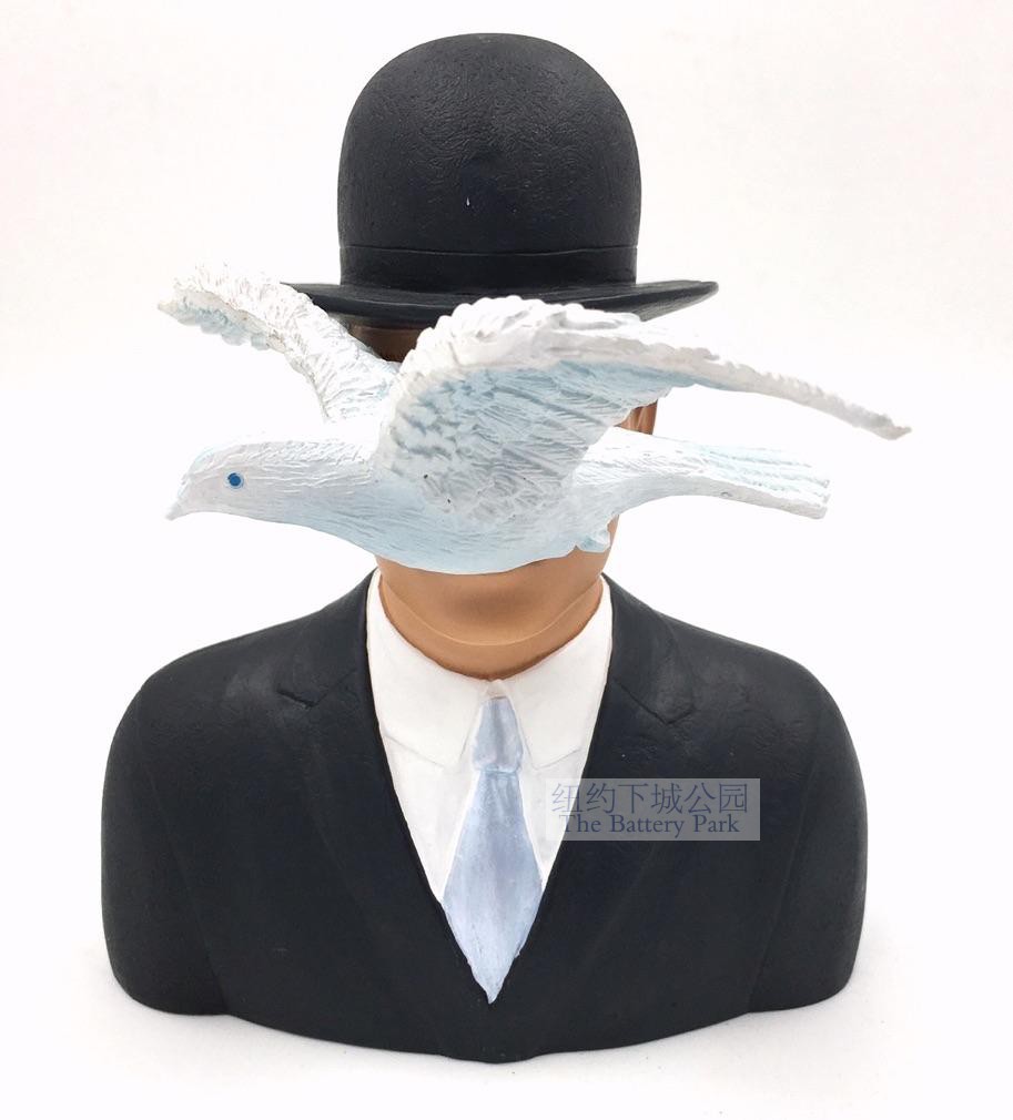 纽约下城公园进口马格里特的雕塑艺术小摆件白鸽苹果盲目的爱