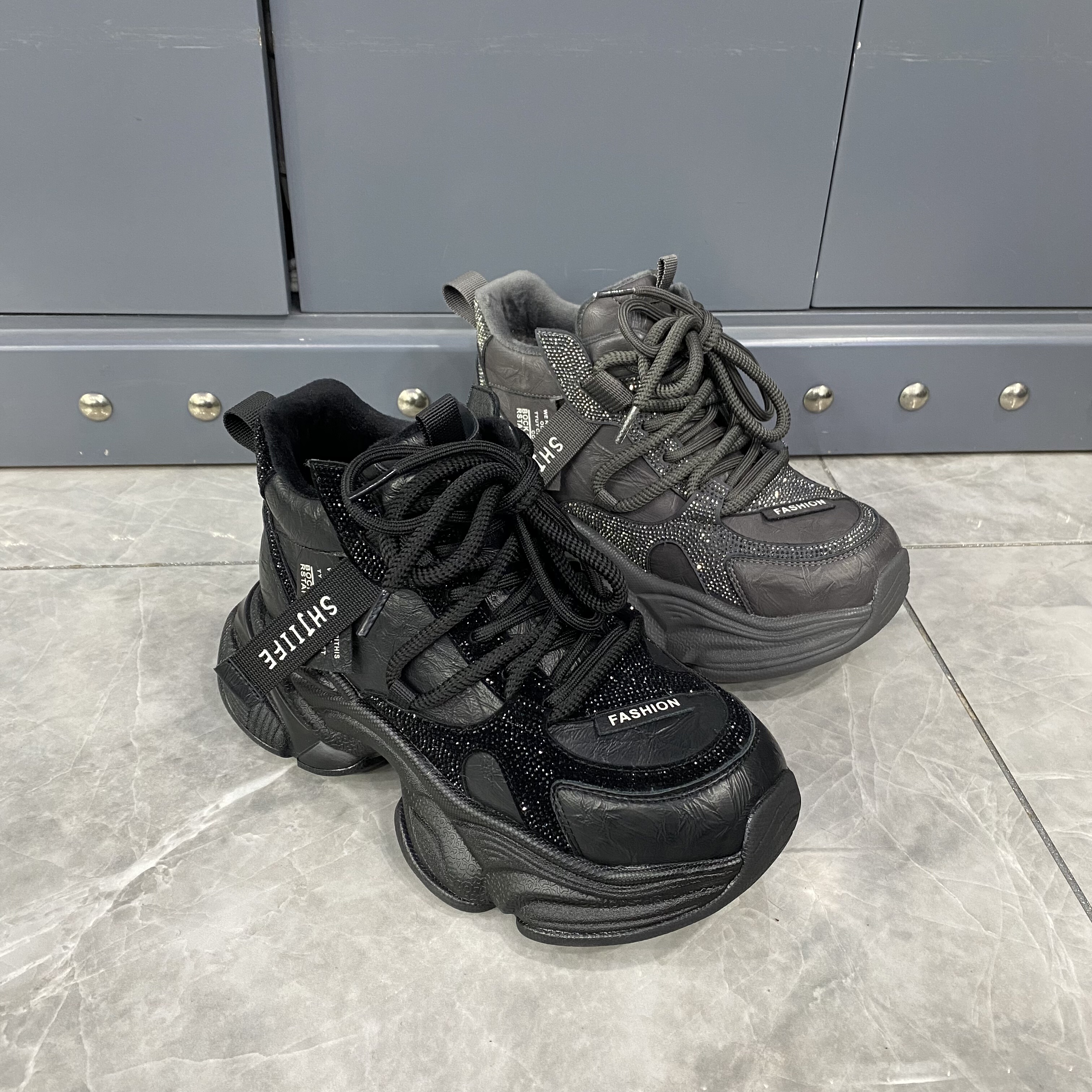 2025冬季女鞋防滑松糕厚底加棉休闲鞋烫钻高腰大棉老爹鞋女潮鞋