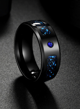蓝色碳素纤维镶钻龙纹钛钢男戒