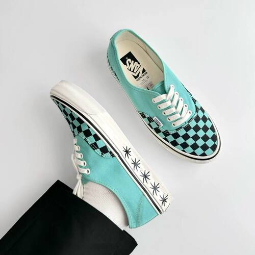 VANS范斯棋盘格女百搭帆布鞋