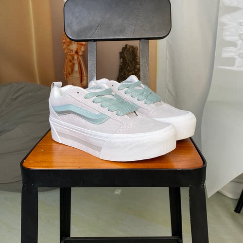 VANS范斯低帮厚底增高面包板鞋