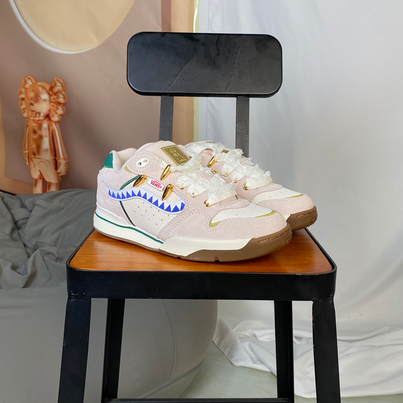 VANS范斯低帮龙年生肖联名板鞋