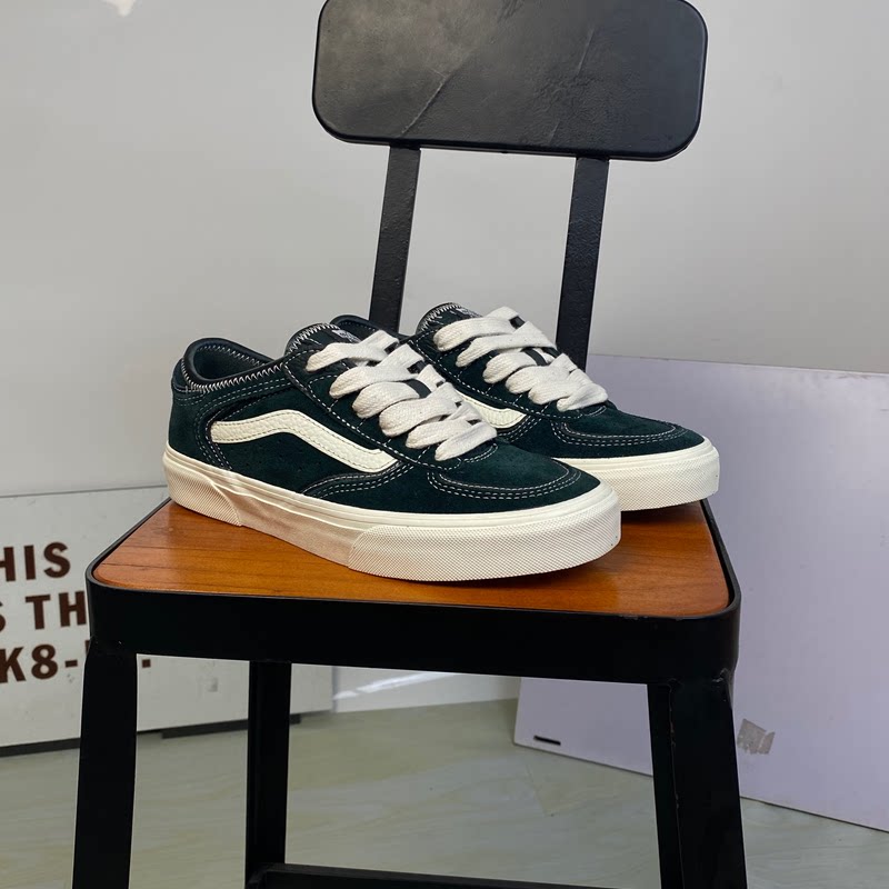 VANSRowleyclassic绿翻毛皮鞋