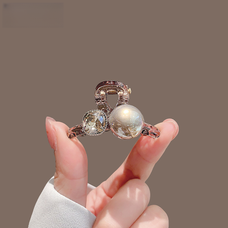 珍珠小号抓夹高级感刘海夹侧边夹公主头发卡夹子头饰2024新款发卡