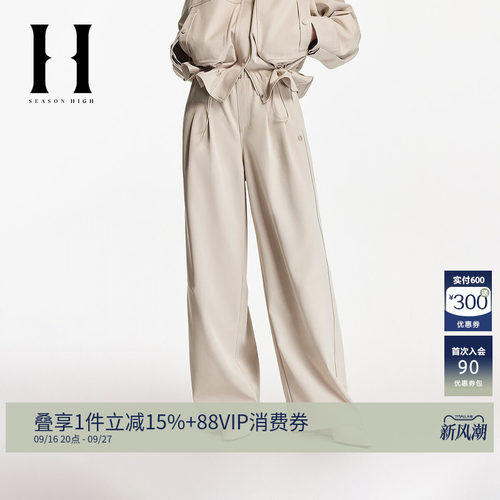 弹力松紧腰头，两侧插袋，单侧金属logo装饰