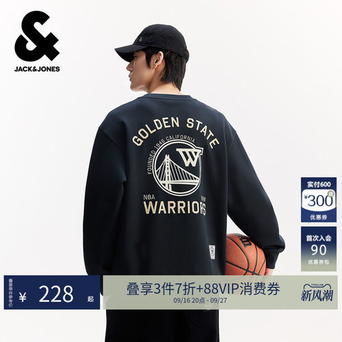 略宽松版型；罗纹领口；金州勇士队图案