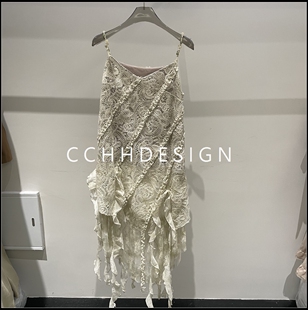 欧洲站女装 新款 法式 浪漫风不规则蕾丝吊带减龄气质蛋糕裙 2026春季