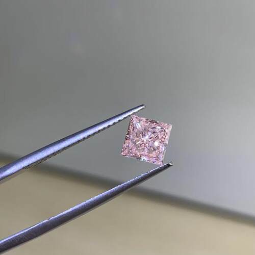 培育钻石粉钻裸石IGI证书 1.11克拉公主方形粉钻 fancylight pink