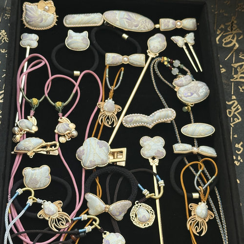 直播晚8点专拍：宋锦发夹发疏发绳发簪吊坠耳钉包挂手机挂钥匙挂