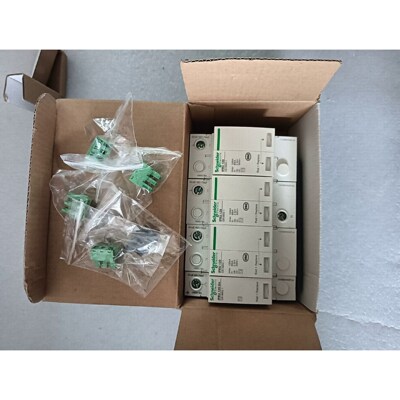 施耐德,电涌保护器A9L120601,.iPRU 120r全新拍前请询价
