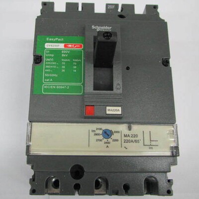 CVS250F 3P MA220 Schneider空气开关塑壳式断路器