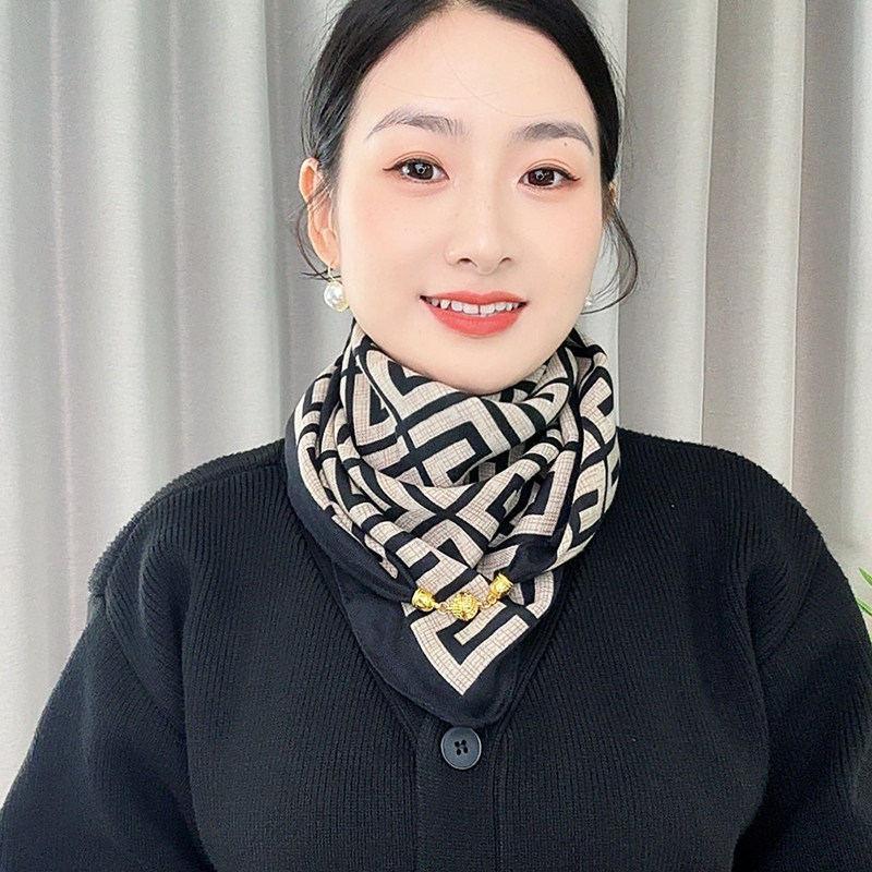 2025秋冬保暖围巾新款磁吸扣女款丝巾假领子护颈小围脖百搭三角巾