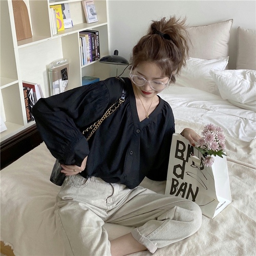 Real shot!  Korean style retro V-neck shirt for women, loose and comfortable pleated design long-sleeved top