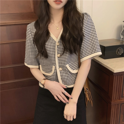 Real shooting real price Korean version small fragrant wind shirt coat women's qianniao grid V-neck short temperament short sleeve top