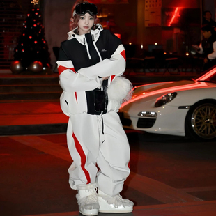 卡盛黑白拼接滑雪服套装女2025新款户外防风防水设计感单双板雪服