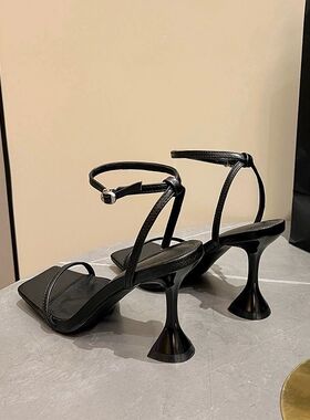 一字带黑色高跟鞋女夏天配裙子绝美高跟凉鞋女款2024新款夏季外穿