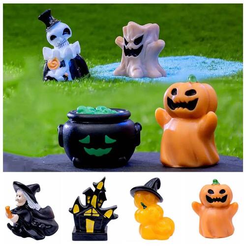 Multicolor Miniature Witch Figurine Ghost Castle Halloween C