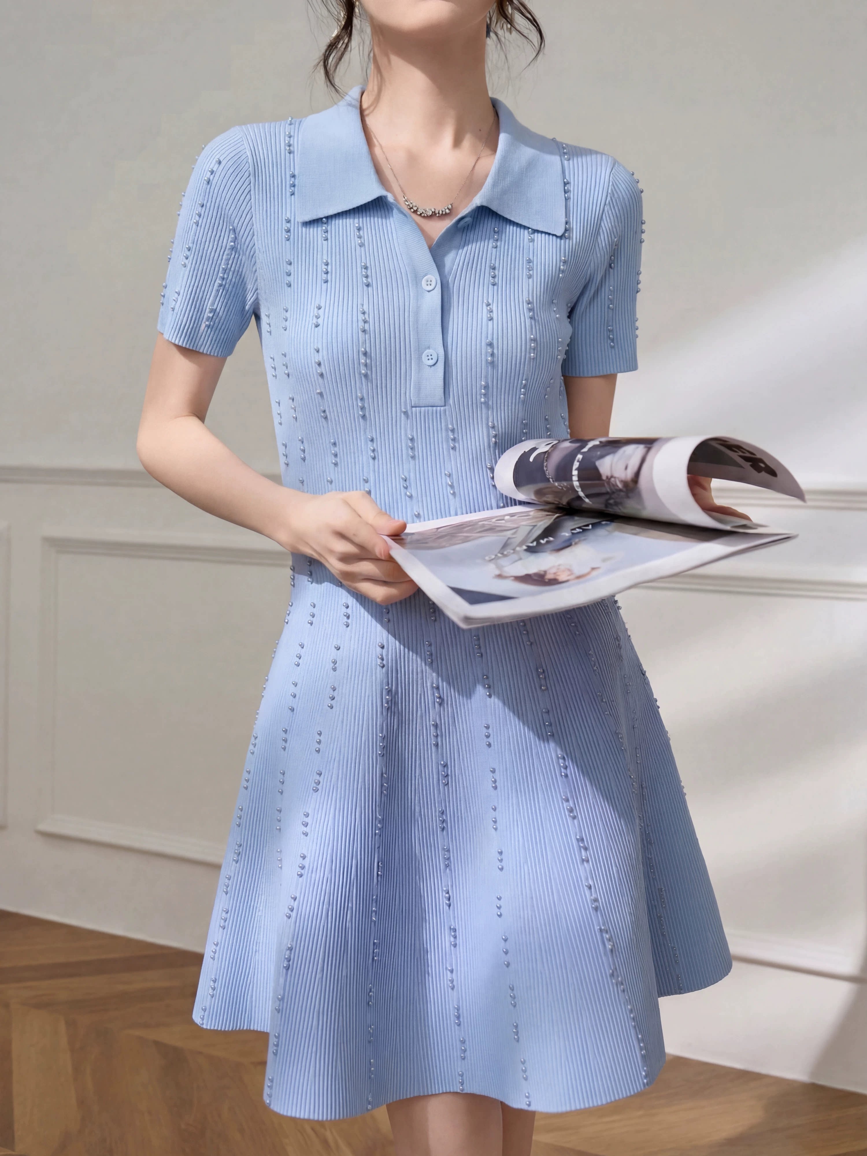 Pretty/气韵极简风收腰翻领a字裙秋季2026新款蓝色针织连衣裙女