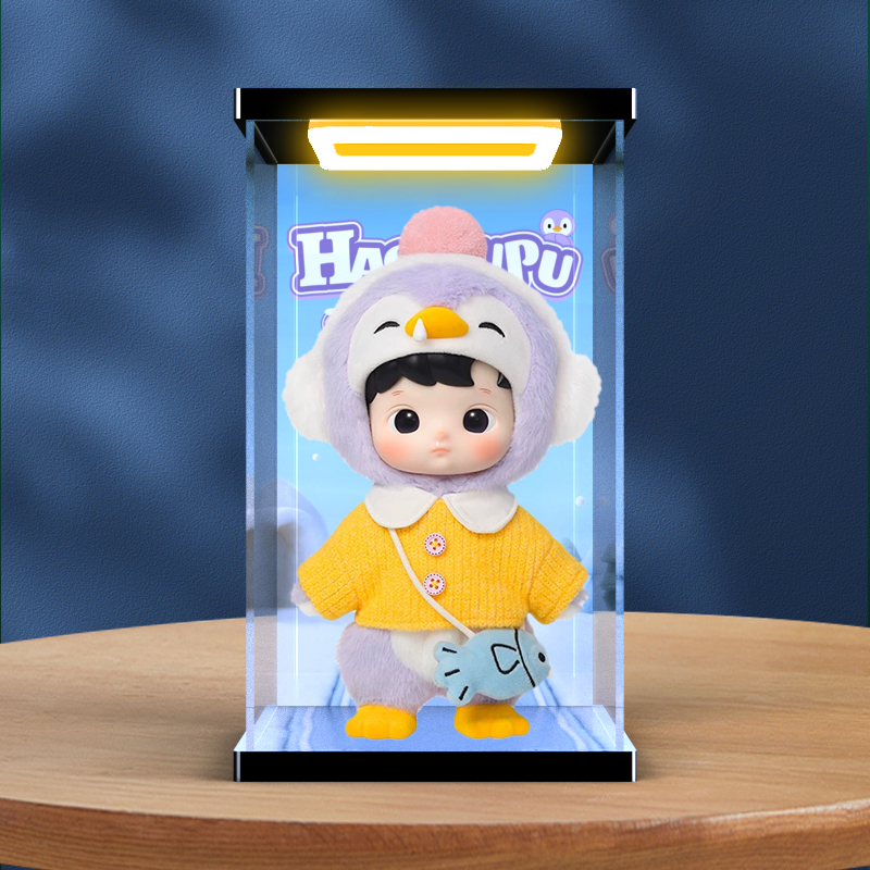 高清防尘罩回灯展示盒适用泡泡玛特HACIPUPU 企鹅1/8可动人偶手办