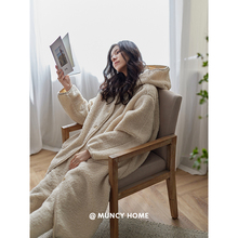 曼系羊羔绒女士睡衣秋冬款保暖毛绒简约居家连帽珊瑚绒睡袍加绒裤