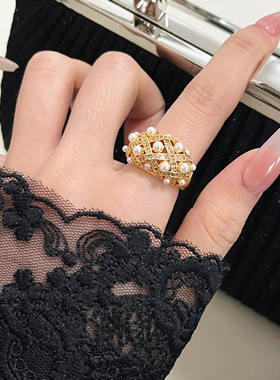 小香风贝母珠满钻戒指女3