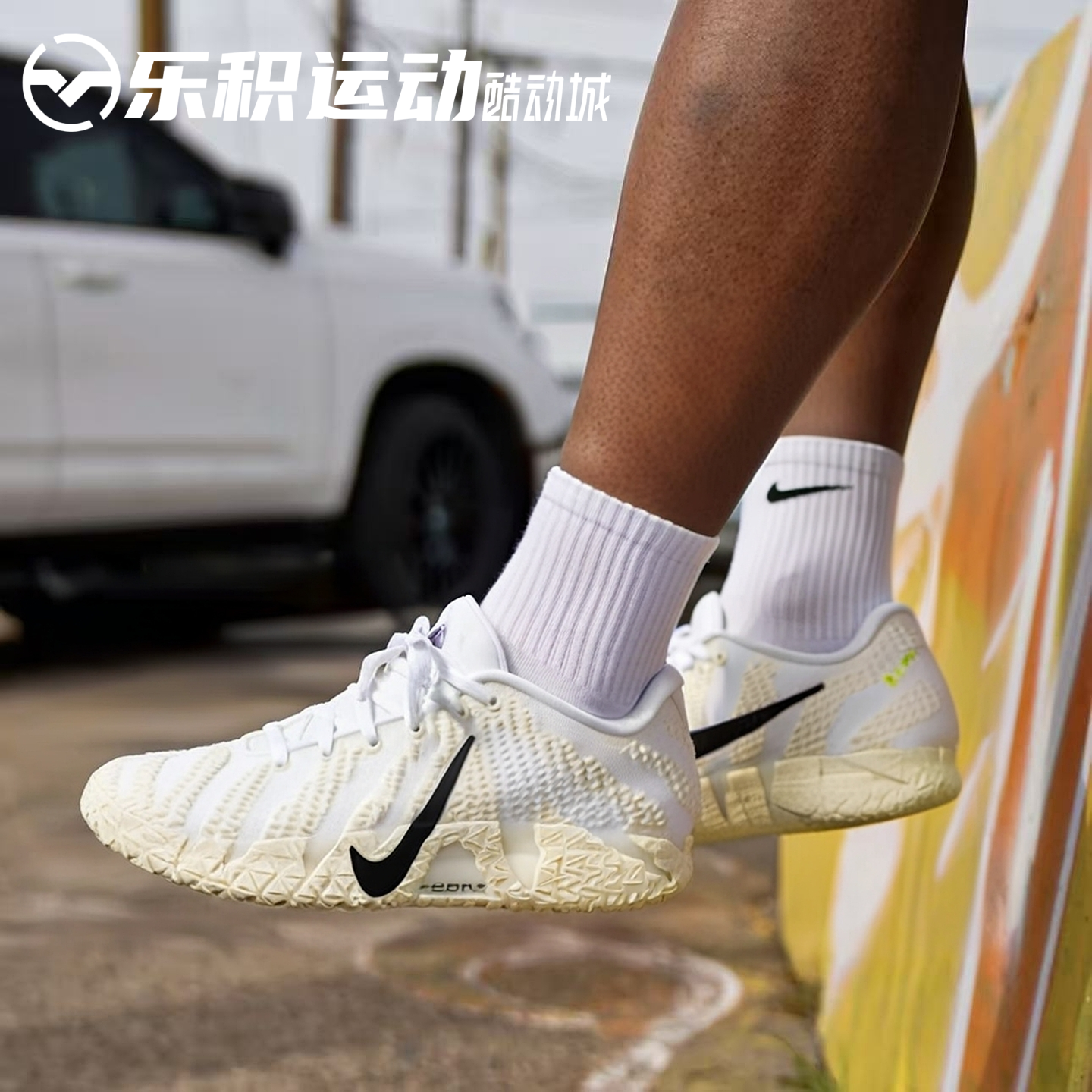 乐积运动 NIKE JA3 莫兰特3代 黑白低帮耐磨实战篮球鞋HF2794-101