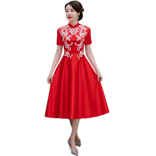 白色长款青花瓷礼仪走秀旗袍新品演出服舞台礼仪迎宾服舞蹈旗袍裙